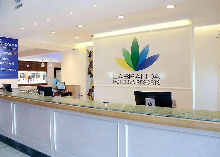 Hotell Labranda Mares *