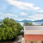Labranda Mares